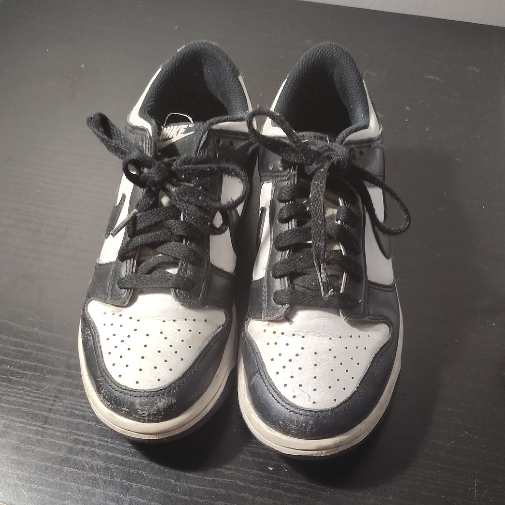 Nike Classic Black and White Athletic Shoes